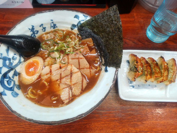 「行者にんにく餃子（クーポンサービス）」@弟子屈ラーメン 弟子屈総本店の写真