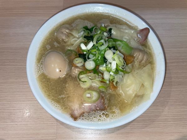 「塩ワンタンメン(¥1,300) 味付玉子(¥150)」@桜上水 船越の写真