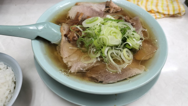 「中華そば＋無料半ライス」@ニューともちんラーメンの写真