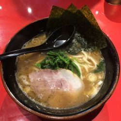 らーめん(680円)