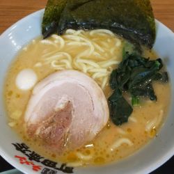 ラーメン 800円