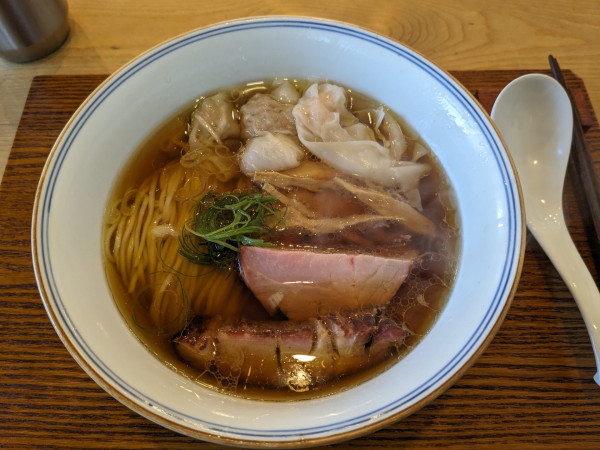 「特上醤油ワンタン麺」@Ramen FeeLの写真
