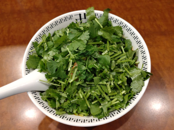 「スパイス・Ｔパクチーラー麺　１５４０円」@スパイス・ラー麺 卍力 秋葉原店の写真