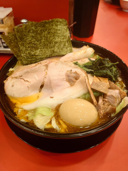 「特製ラーメン 硬め 濃いめ 多め」@大輝家直系 麺屋 旭の写真