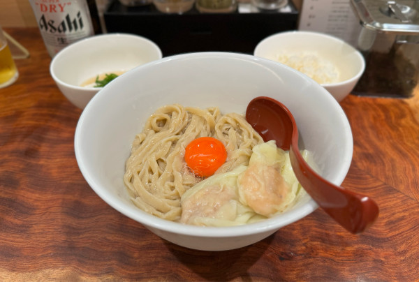 「塩昆布水のTKM（卵かけ麺）、海老ワンタン、追い飯」@三馬路 東京店の写真