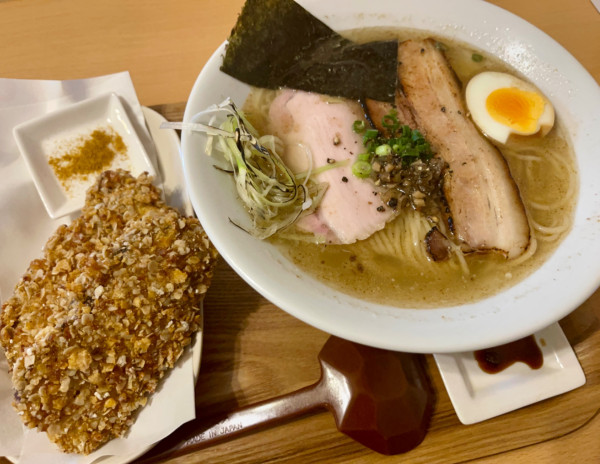 「塩ラーメン チャー唐バラ」@FREEATの写真