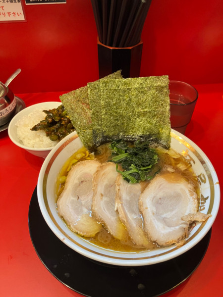 「煮豚チャーシュー麺　ライス✖️3」@大輝家直系 麺屋 旭の写真