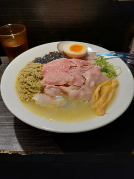 「特製牡蠣塩+ライス」@中華蕎麦 無冠の写真