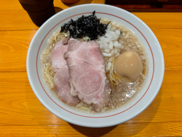 「味玉背脂煮干中華そば(醤油) 1100円」@背脂煮干し中華そば 和市 大崎店の写真