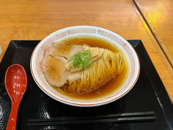 「名古屋コーチンの中華そば　900円」@中華そば よしかわ 三井アウトレットパーク入間店の写真