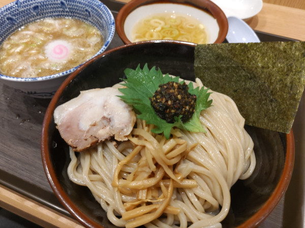 「生七味Wつけ麺(1040円)」@舎鈴 大崎ゲートシティ店の写真