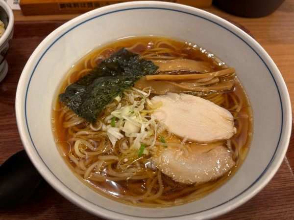 「純鶏らーめん　醤油」@麺処直久 鷺沼店の写真