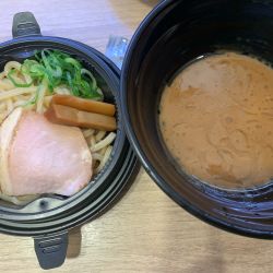 濃厚豚骨魚介つけめん(中華蕎麦とみ田監修)