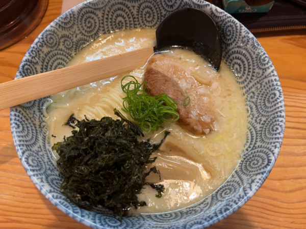 「らー麺(塩)1,000円＋岩のり150円」@天空の写真