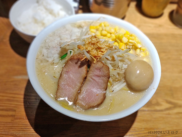 「味噌ラーメン 特盛り（＋玉子＋背脂＋コーン）」@花木流味噌ラーメンの写真