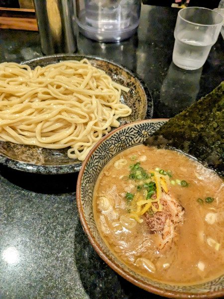 「濃厚地鶏魚介つけ麺  1,000円」@青山焼鳥倶楽部の写真