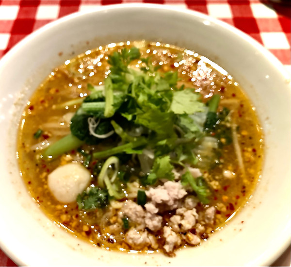 「クィティアオセンレックチャーンノーイ」@Thai food ティーヌン 横浜ランドマークプラザ店の写真