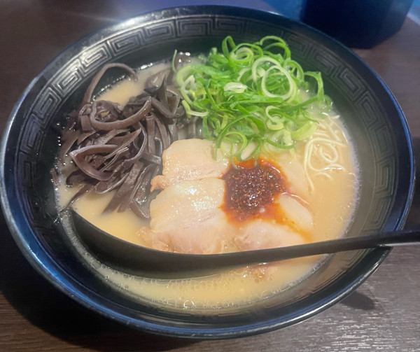 「とんこつらーめん」@元祖博多中洲屋台ラーメン 一竜 西新宿店の写真