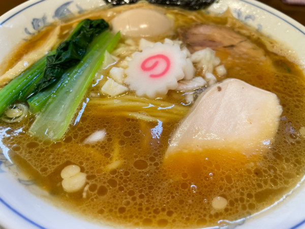 「濃厚鶏しょうゆらーめん＋味玉（1150円）」@らーめん曳舟の写真