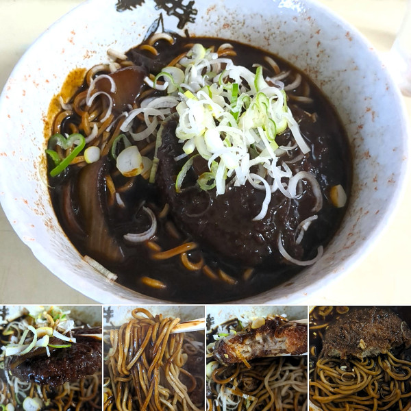 「カレーそば＋メンチカツ＝650円」@きぬそばの写真