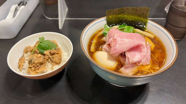 「特製四つ葉そば　蛤丼」@中華そば 四つ葉の写真