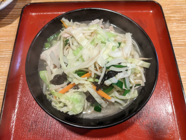 「タンメン＆半チャーハン：1100円」@中華酒場 三平の写真