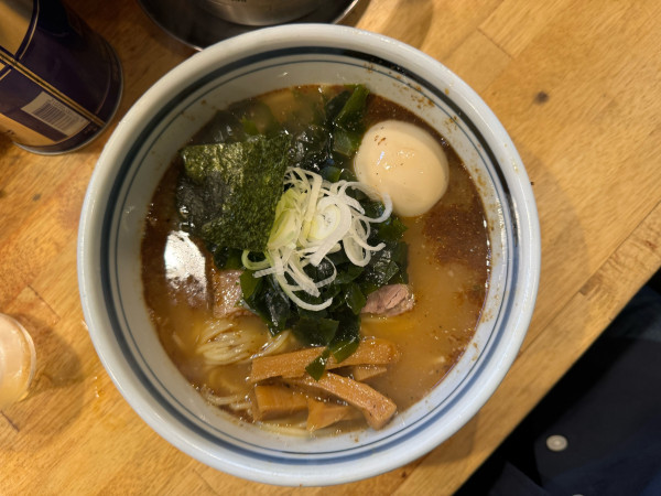 「味付き玉子ラーメン+わかめ」@こうかいぼうの写真