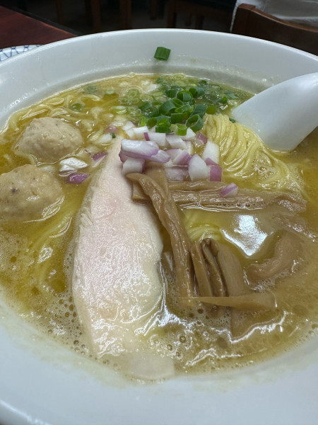 「鶏白湯ラーメン塩」@明星飯店の写真