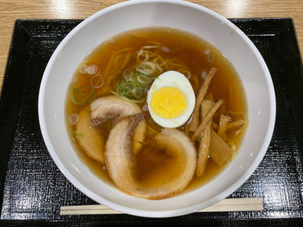 「醤油ラーメン　￥７００」@湾岸長島PA上りフードコートの写真