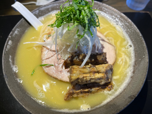 「帆立鶏白湯塩ラーメン：1100円」@雨は、やさしく No.2の写真