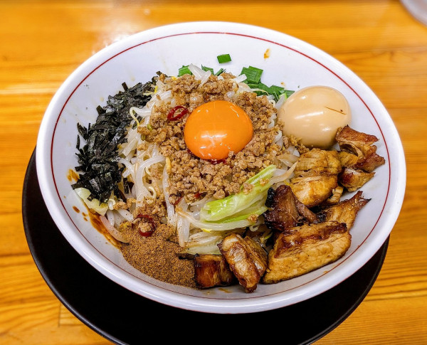 「誤爆まぜそば」@ラーメン・つけ麺 爆王の写真