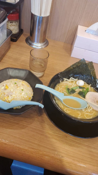 「ラーメン　チャーハンセット」@町田商店 中山店の写真