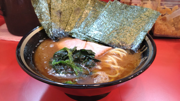 「【昼】ラーメン並+海苔」@横濱家系ラーメン 川島家の写真