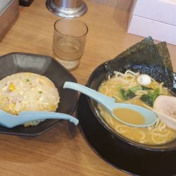 ラーメン　チャーハンセット