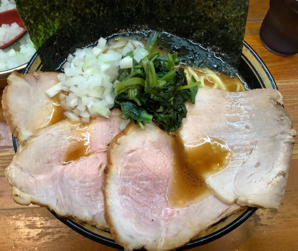 「中盛チャーシュー麺　＋　タマネギ」@末廣家の写真