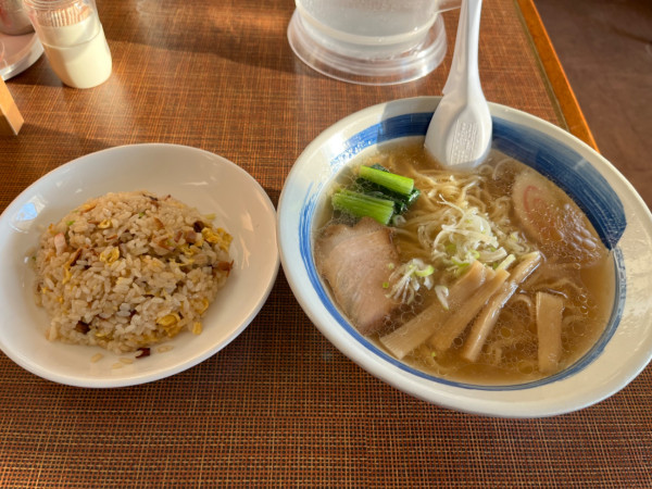 「喜多方らぁめん＋半チャーハン」@らーめん一番舘 小名浜店の写真