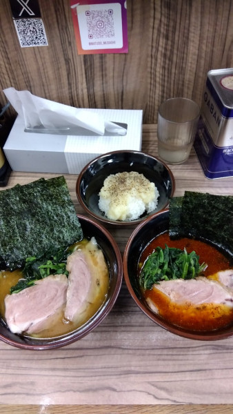 「ちびらーめん×2+激辛+無料ライス」@横浜家系ラーメン武蔵家 松戸店の写真