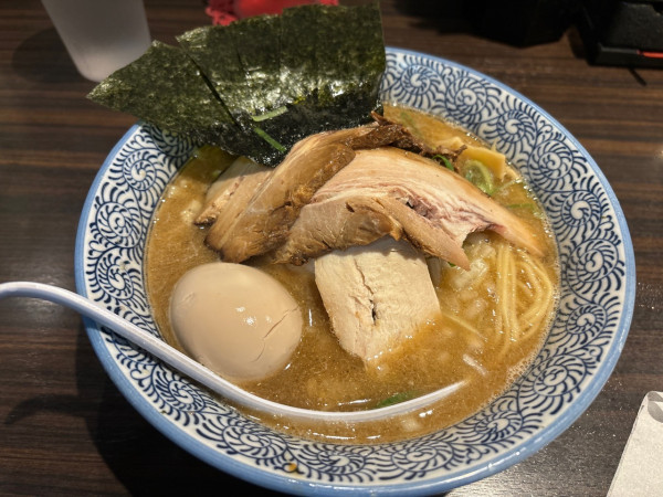 「濃厚煮干そば　特製」@極上煮干し鶏そば やまだ邸の写真