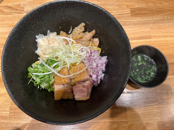 「地鶏まぜそば1000円」@TOMORROW NEVER NOODLESの写真