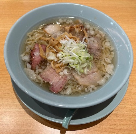 「白醤油らーめん 880円のところ500円。」@横濱焼豚らーめんりゅうちゃんの写真