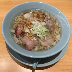 白醤油らーめん　880円のところ500円。