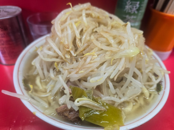 「大ラーメン(硬めヤサイカラメ) ¥750」@ラーメン二郎 三田本店の写真