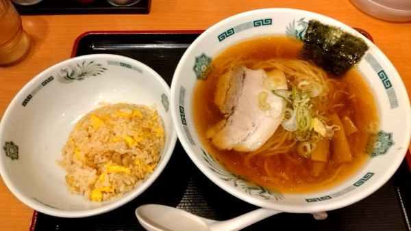 「中華そば＋半チャーハンセット_680円」@日高屋 赤坂一ツ木通店の写真