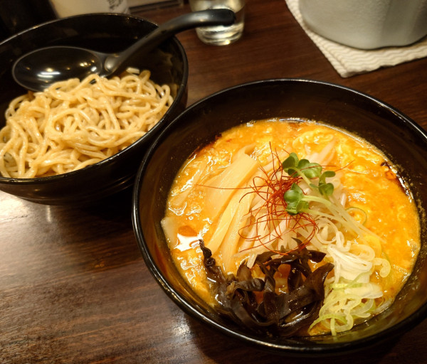 「酸辣湯つけ麺(麺少なめ、1000円)」@らーめん 玉彦の写真