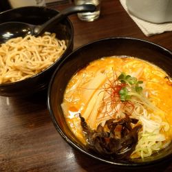 酸辣湯つけ麺(麺少なめ、1000円)