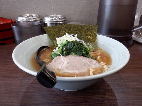 「らーめん（小）」@横浜家系らーめん 侍 上野店の写真