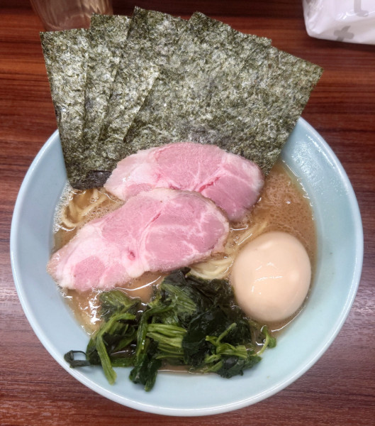 「特製ラーメン(900円)」@横浜ラーメン 武蔵家 大山店の写真