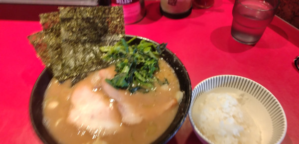 「ﾗｰﾒﾝ＋ﾁｬｰｼｭｰ1枚＋半ﾗｲｽ」@厚木家の写真