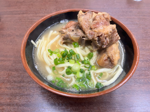 「ソーキそば」@うちなーすば ヤージ小の写真