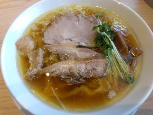 「中華そば¥860＋鶏かわ¥50」@手打 親鶏中華そば綾川 大成店の写真